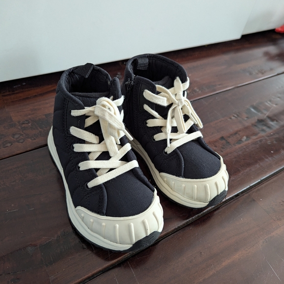 Zara Quilted High Tops Black, Size Toddler 26 - Picture 2 of 7